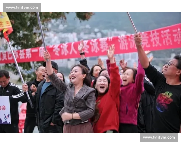 湖北首场冬泳赛巴东开赛 481 勇士逐浪三峡